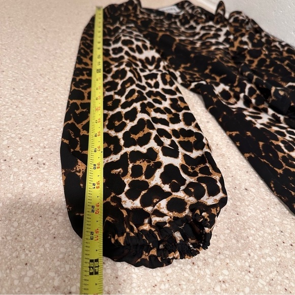 Joseph Ribkoff Leopard Wrap Top D Ring Balloon Sleeves Blouse Brown Size 6 Small - Picture 15 of 15